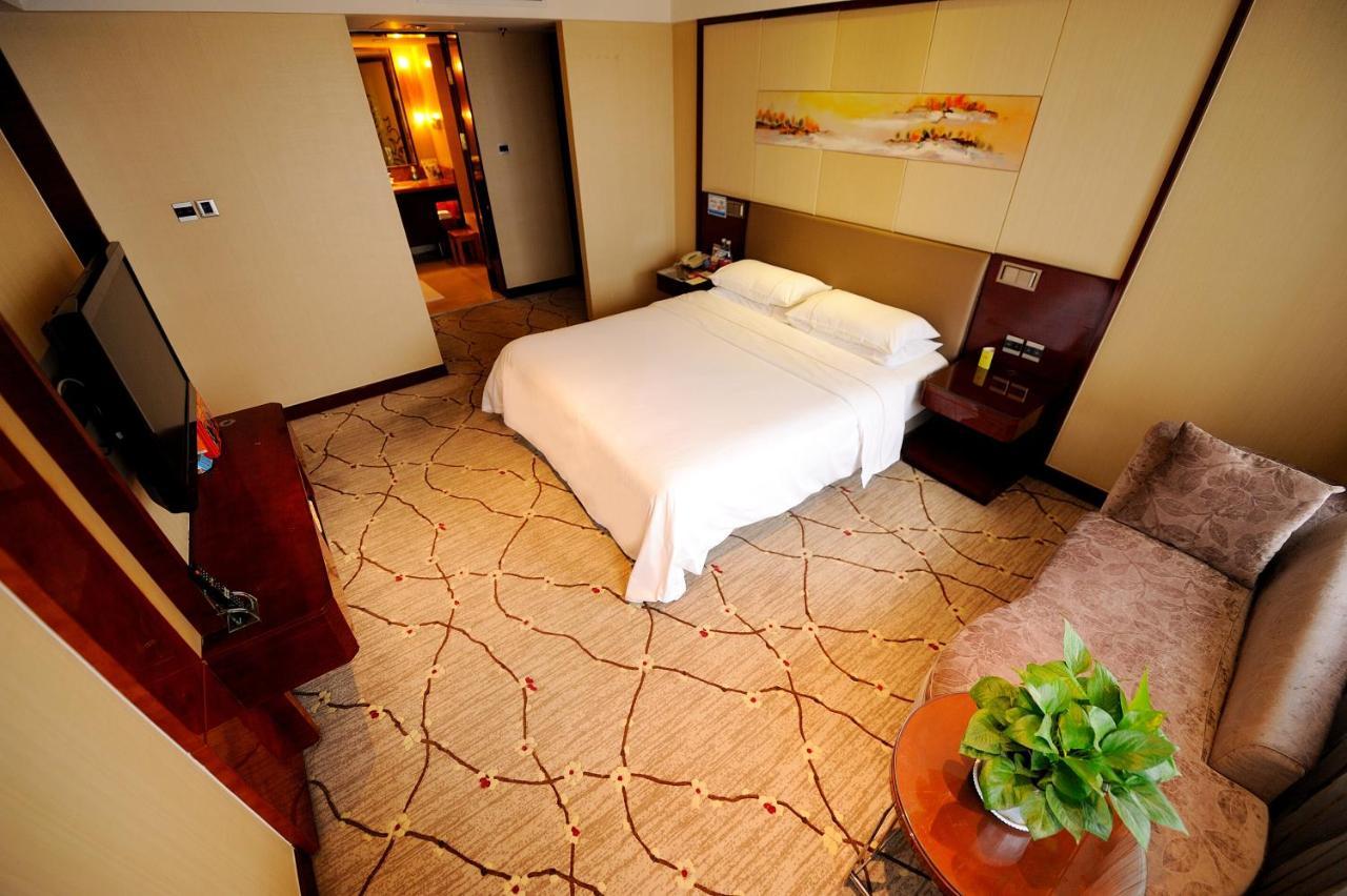 Inzone Garland Hotel Цзинань Экстерьер фото