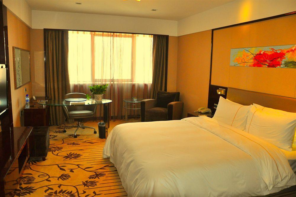 Inzone Garland Hotel Цзинань Экстерьер фото