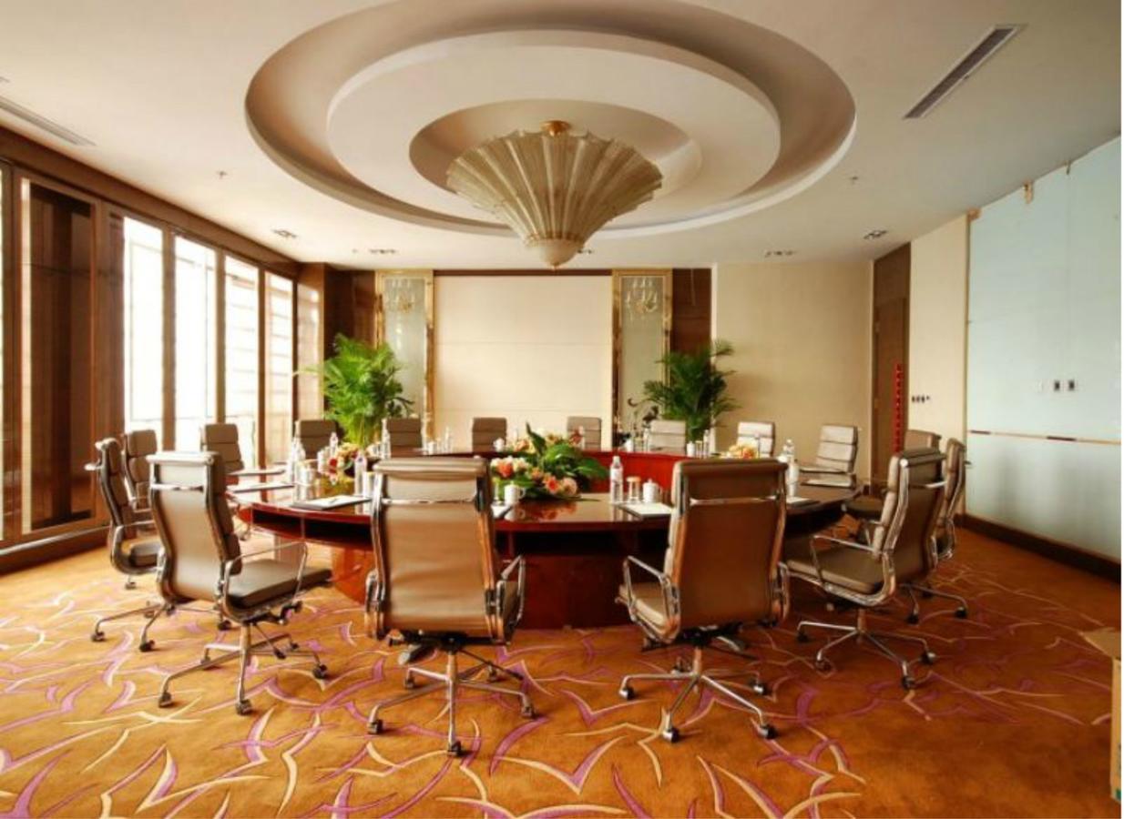 Inzone Garland Hotel Цзинань Экстерьер фото